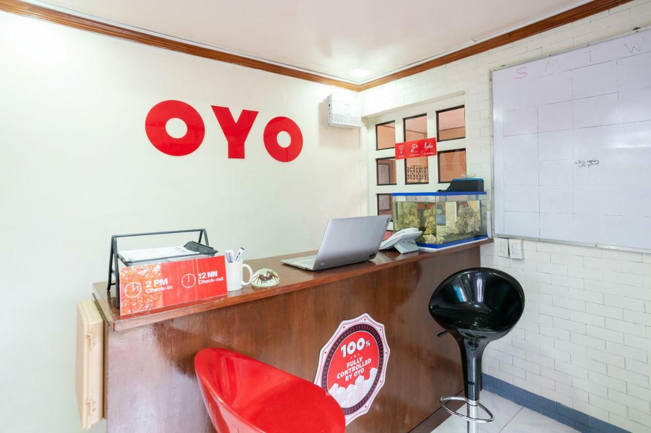 Conrado'S Apartelle Paranaque City Kültér fotó