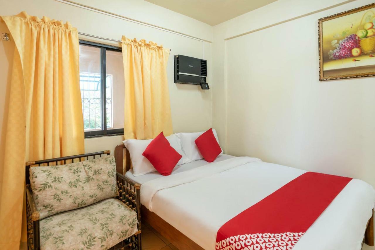 Conrado'S Apartelle Paranaque City Kültér fotó