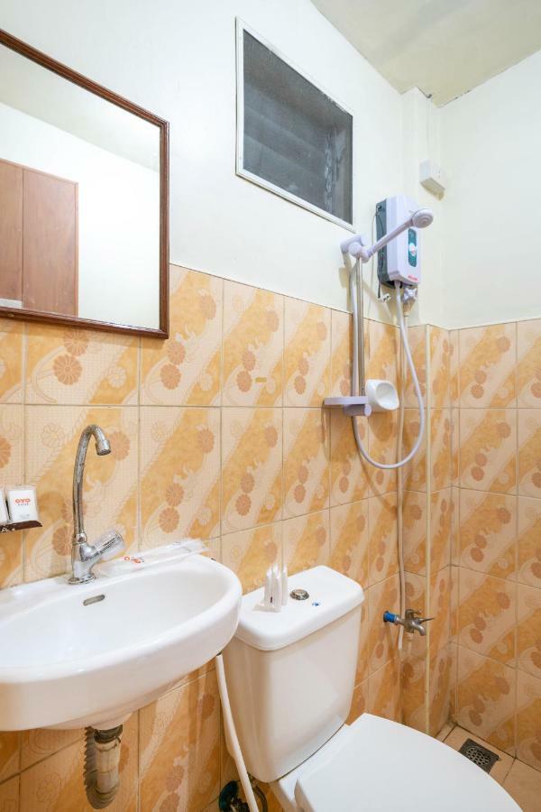 Conrado'S Apartelle Paranaque City Kültér fotó
